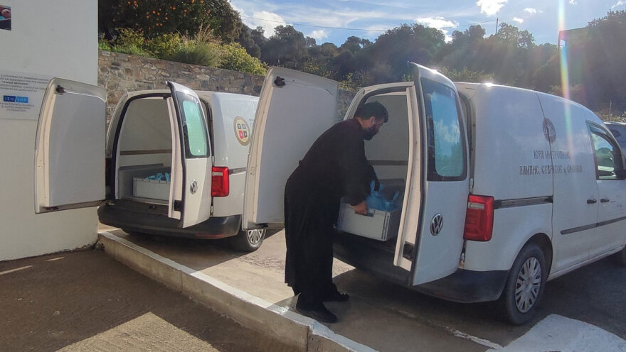 Προσφορά αγάπης και αλληλεγγύης από το Ίδρυμα «Μαριάννα Β. Βαρδινογιάννη» και το Σωματείο «ΕΛΠΙΔΑ»