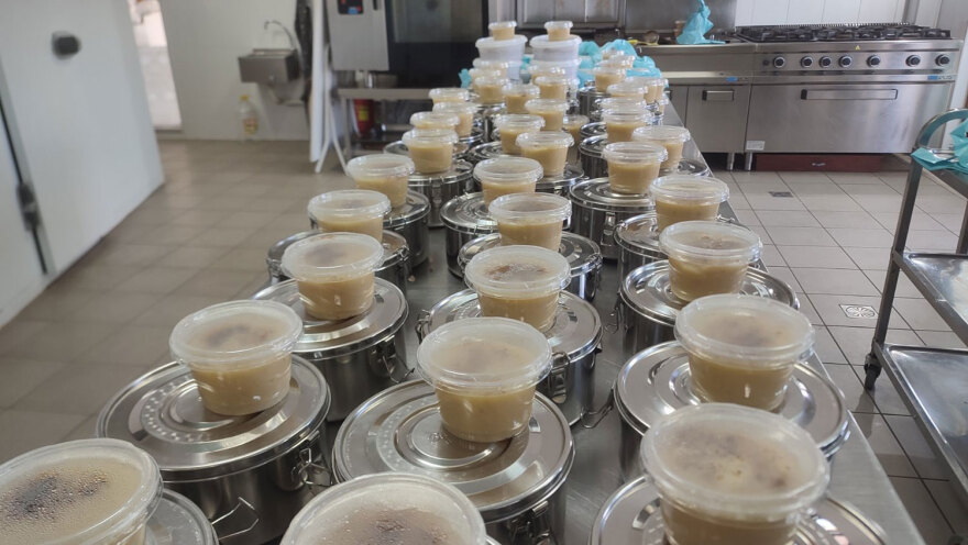 Προσφορά αγάπης και αλληλεγγύης από το Ίδρυμα «Μαριάννα Β. Βαρδινογιάννη» και το Σωματείο «ΕΛΠΙΔΑ»