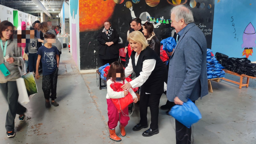 Χριστούγεννα στη Θήβα με τα «παιδιά του πολέμου» για τη Σοφία Βούλτεψη