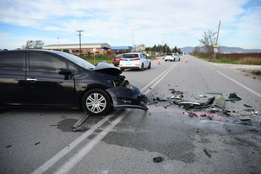Φριχτό τροχαίο έξω από τη Λάρισα - Νεκρός 22χρονος, τραυματίστηκε 25χρονος 