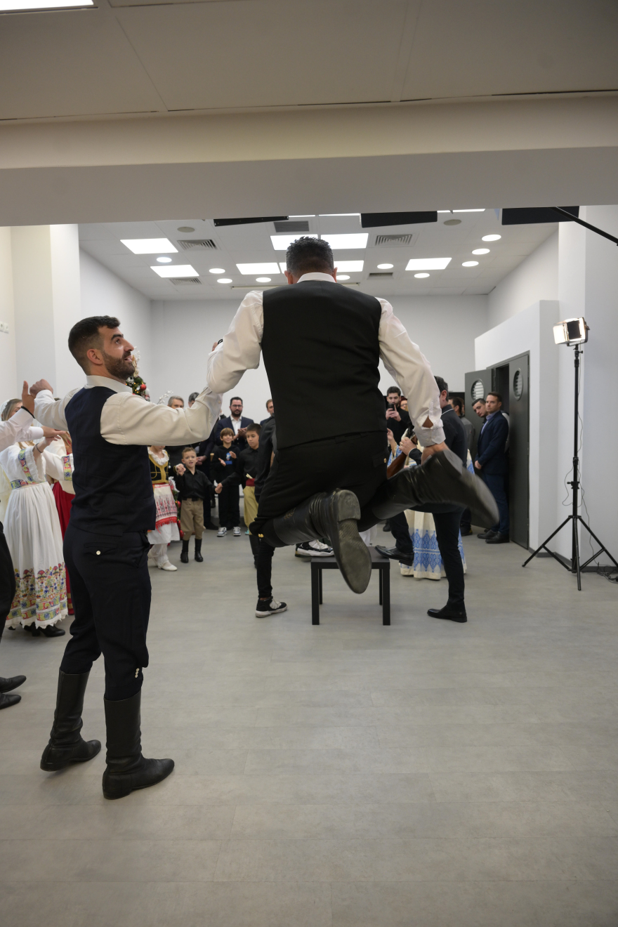 ΠΑΣΟΚ: Κάλαντα από την Κρήτη και την Αρκαδία είπαν στον Ανδρουλάκη - Δείτε φωτογραφίες