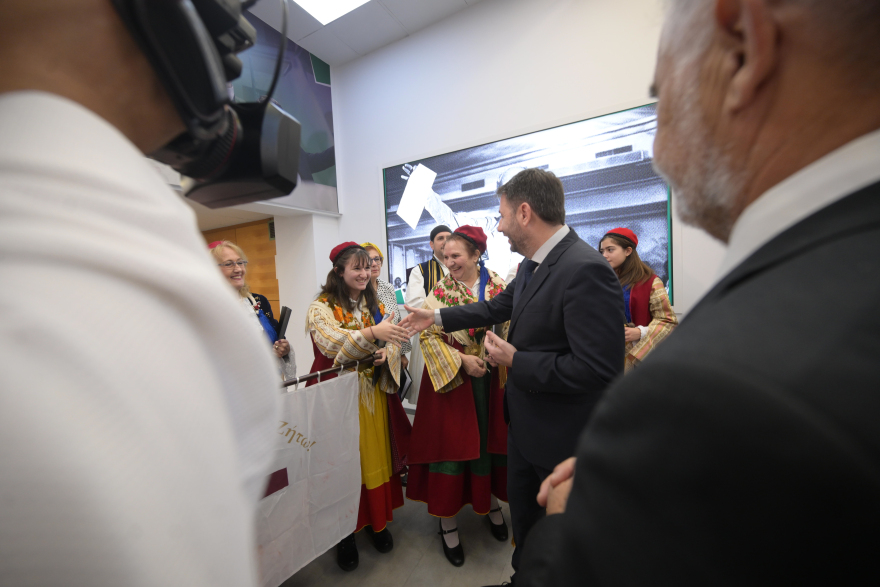 ΠΑΣΟΚ: Κάλαντα από την Κρήτη και την Αρκαδία είπαν στον Ανδρουλάκη - Δείτε φωτογραφίες
