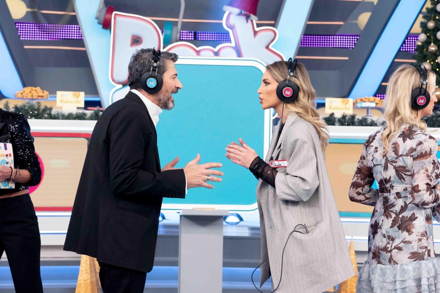 Χριστούγεννα: Τι πρόγραμμα θα έχουν απόψε τα κανάλια