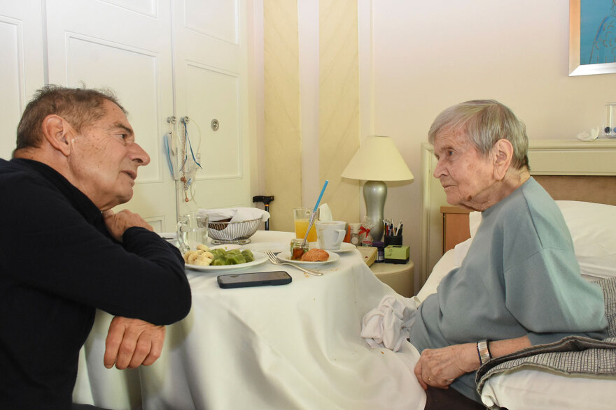 Αρβελέρ στον Δανίκα: Ο Ανδρόνικος έκανε λάθος, έχω πέντε ευρήματα ότι ο Μέγας Αλέξανδρος ετάφη στη Βεργίνα