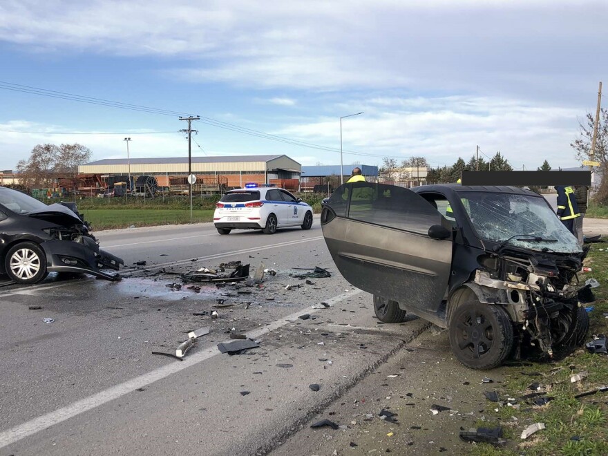 Φριχτό τροχαίο έξω από τη Λάρισα - Νεκρός 22χρονος, τραυματίστηκε 25χρονος 