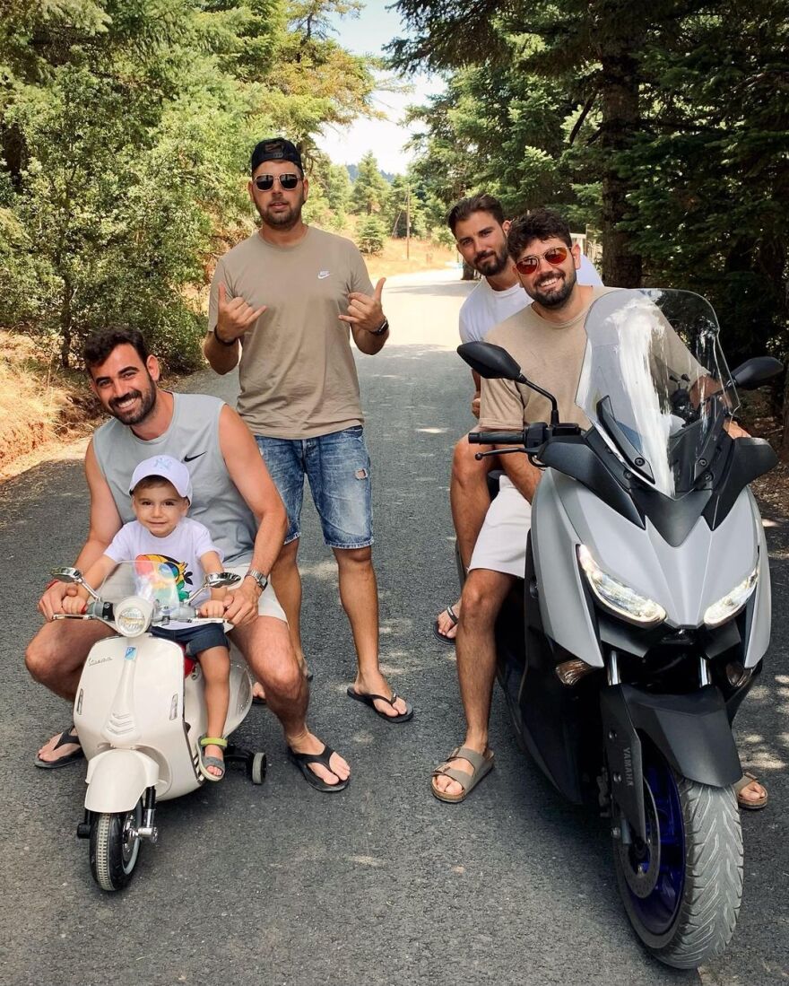 Νίκος Πολυδερόπουλος: Η τελευταία οικογενειακή φωτογραφία με τον αδελφό του