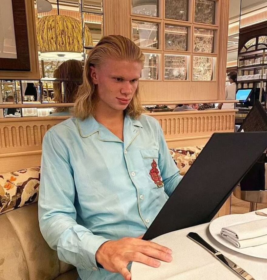 Έρλινγκ Χάαλαντ: Κατοχυρώνει τα αρχικά του ως... σήμα κατατεθέν