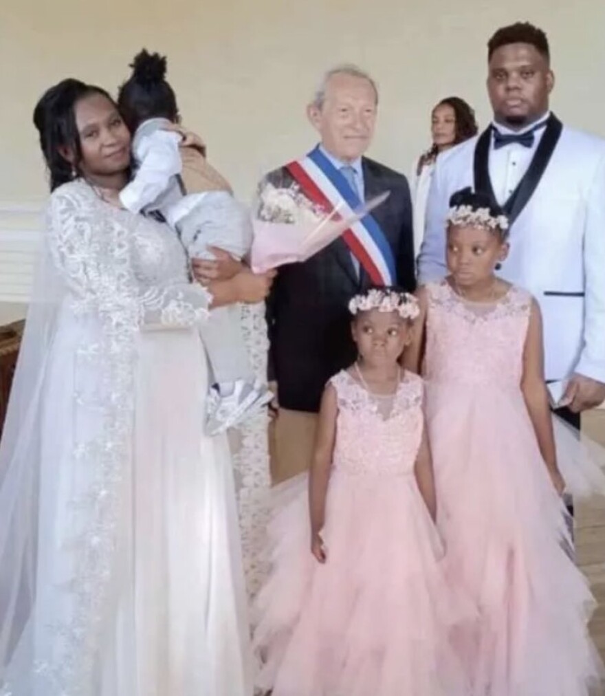 «Πώς μπόρεσε να το κάνει;» - Φρίκη στη Γαλλία από το πενταπλό φονικό, με βαρύ ιστορικό βίας ο δράστης