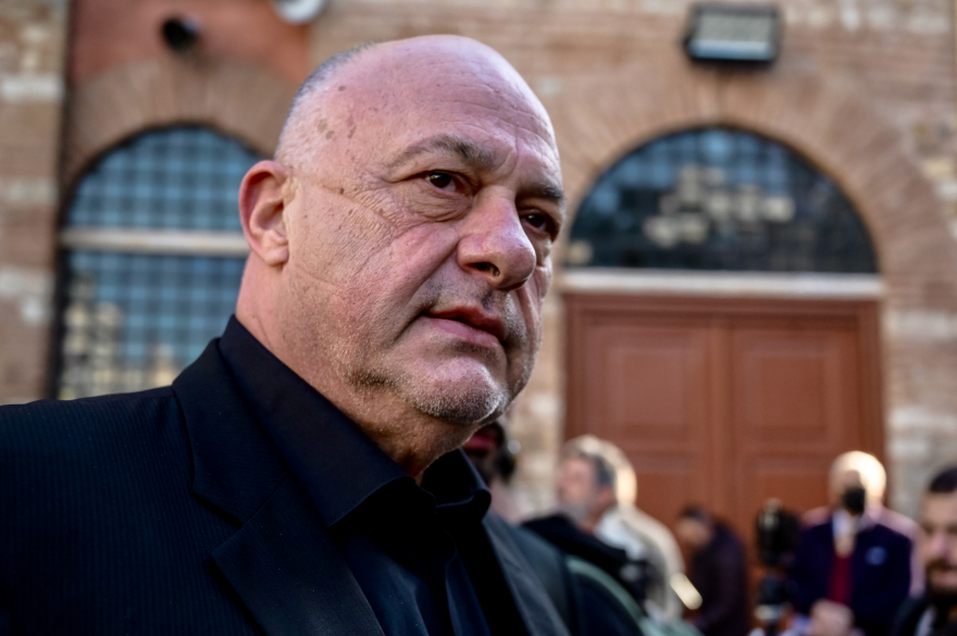 Βασίλης Καρράς: Η Θεσσαλονίκη τον αποχαιρέτησε - Η εξόδιος ακολουθία μέσα από βίντεο και φωτογραφίες