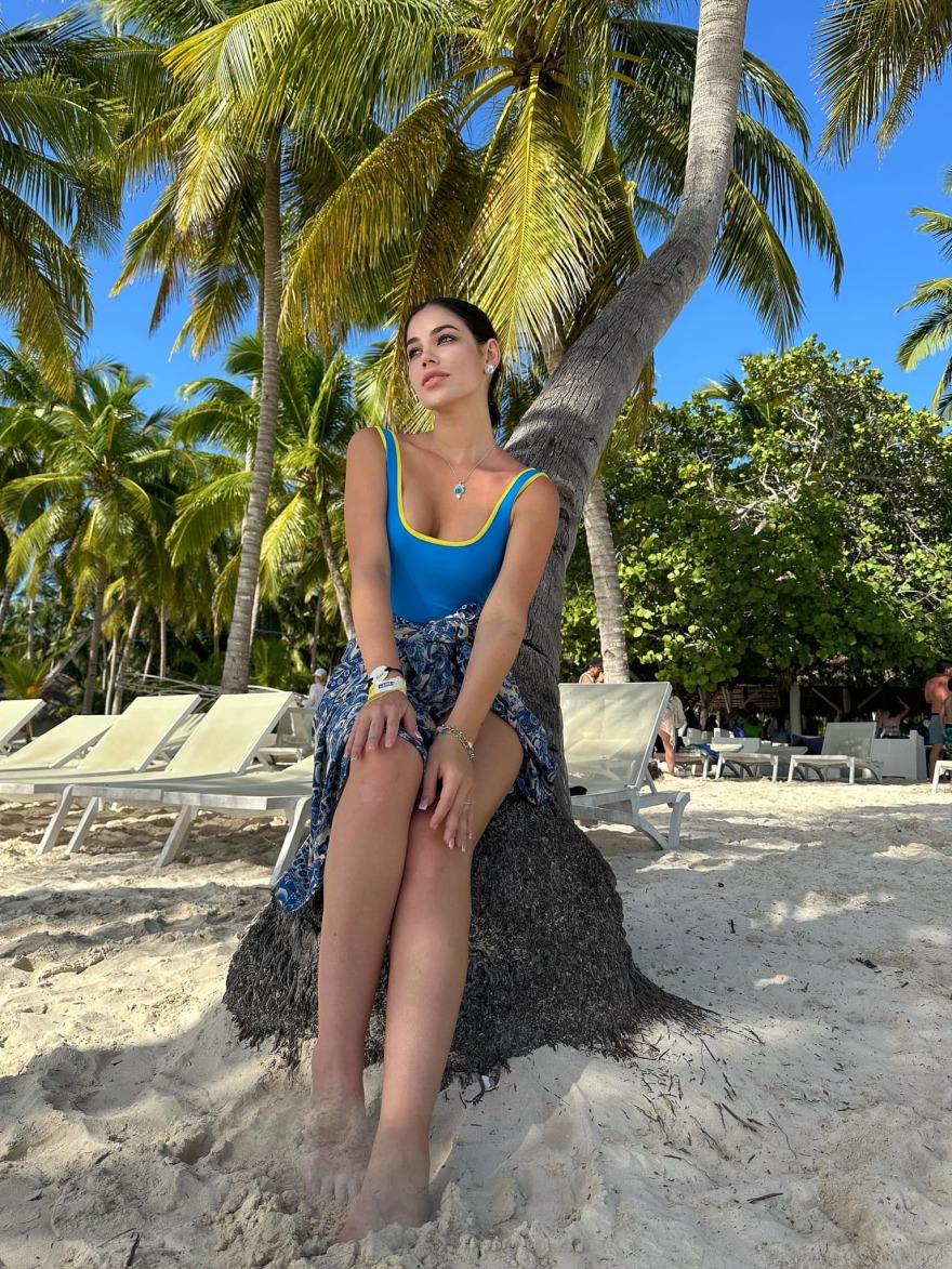 Βολιβία: «Μπλεξίματα» με τον νόμο για εστεμμένη καλλονή - Ύποπτη για όπλα και ναρκωτικά - Δείτε φωτογραφίες