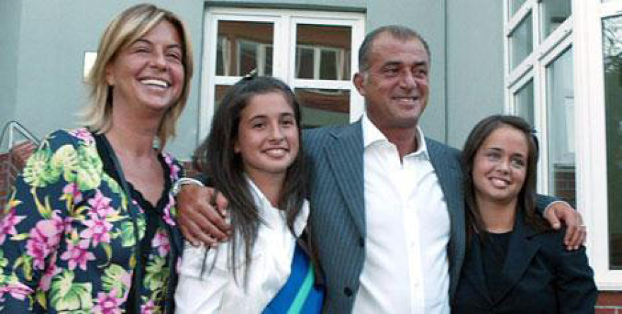 Μπουσέ Τερίμ: Η κόρη του Φατίχ Τερίμ είναι σχεδιάστρια μόδας και διάσημη YouTuber - Δείτε φωτογραφίες