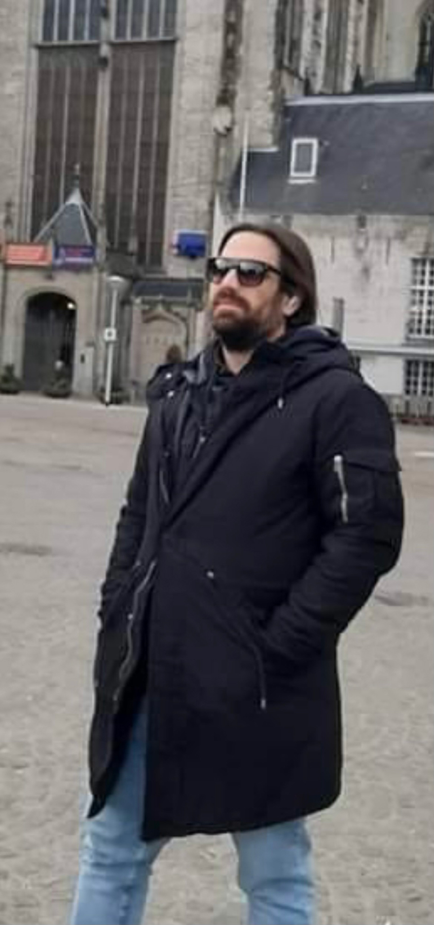 Γλυφάδα: Σε κρίσιμη κατάσταση μοτοσικλετιστής, πατέρας δύο παιδιών - Ο οδηγός που τον χτύπησε εξαφανίστηκε