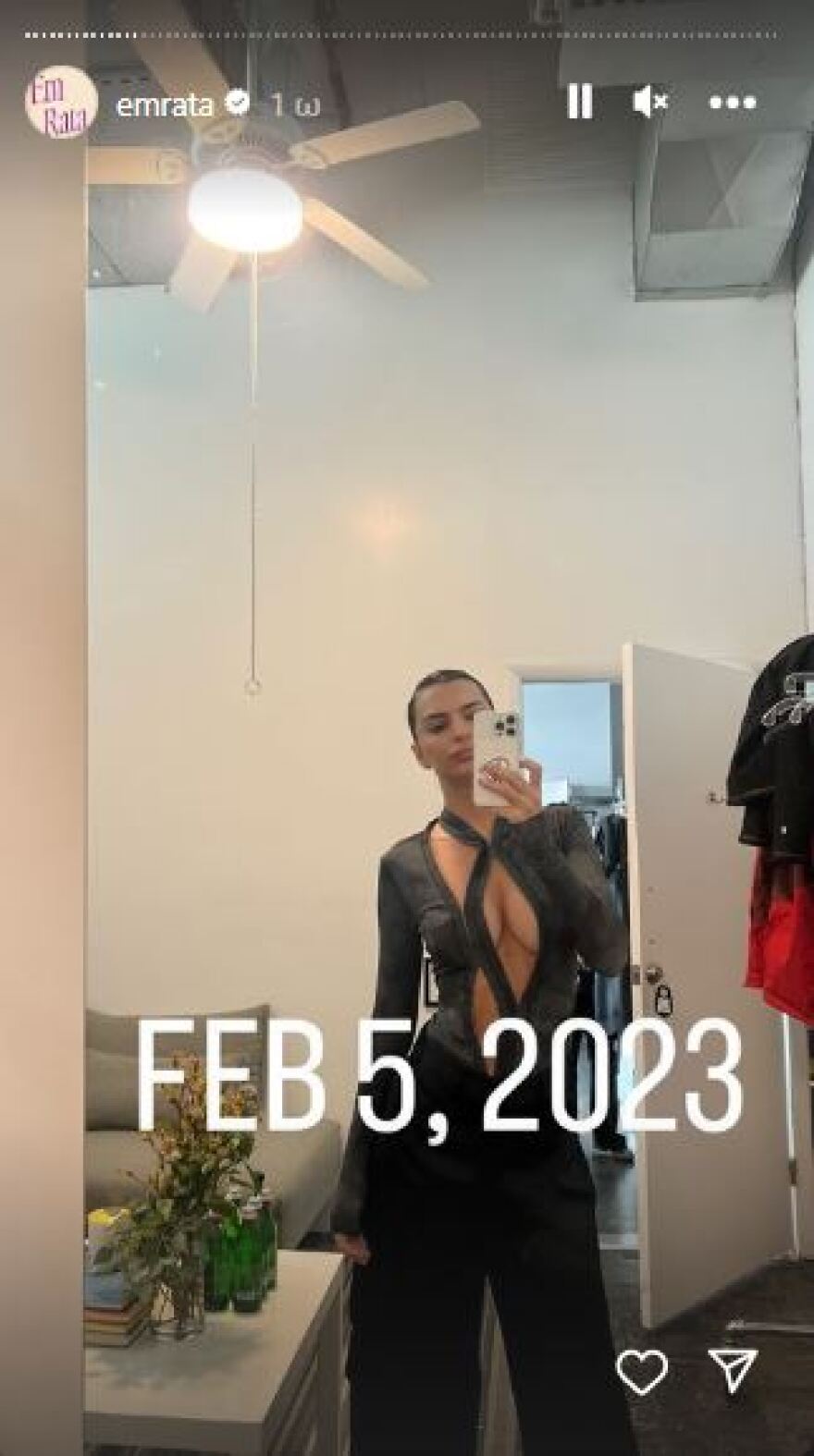 Έμιλι Ραταϊκόφσκι: «Θυμάται» τις καλύτερες και πιο σέξι στιγμές της από το 2023 - Δείτε φωτογραφίες