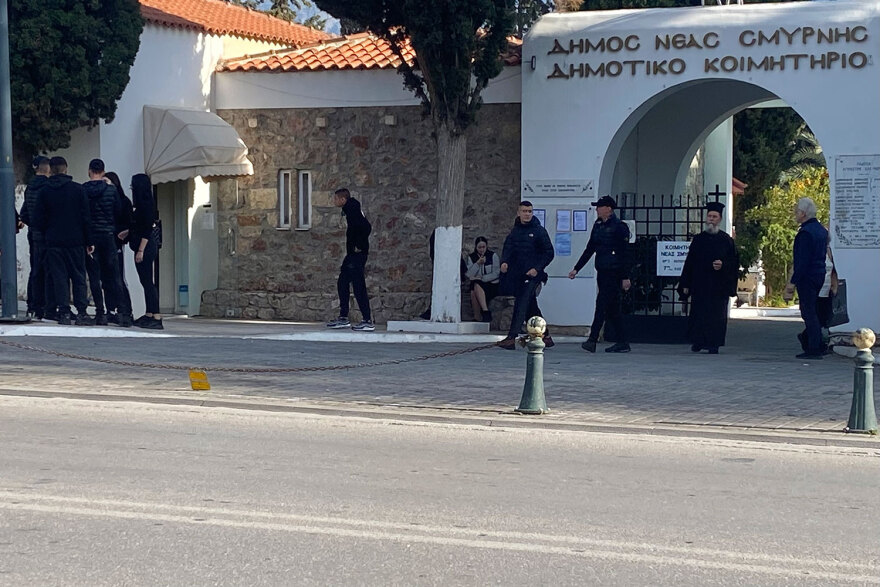 Νέα Σμύρνη: Ο 18χρονος απολογήθηκε για τη δολοφονία του αδερφού του που κηδεύτηκε την ίδια ώρα