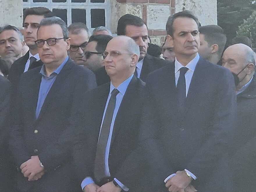 Γιώργος Λυγγερίδης - Θρήνος στην κηδεία του: «Αθάνατος» φώναξαν στην ταφή του (Βίντεο και φωτογραφίες)