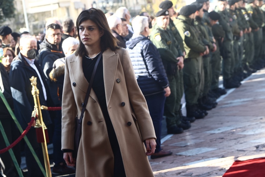 Γιώργος Λυγγερίδης - Θρήνος στην κηδεία του: «Αθάνατος» φώναξαν στην ταφή του (Βίντεο και φωτογραφίες)