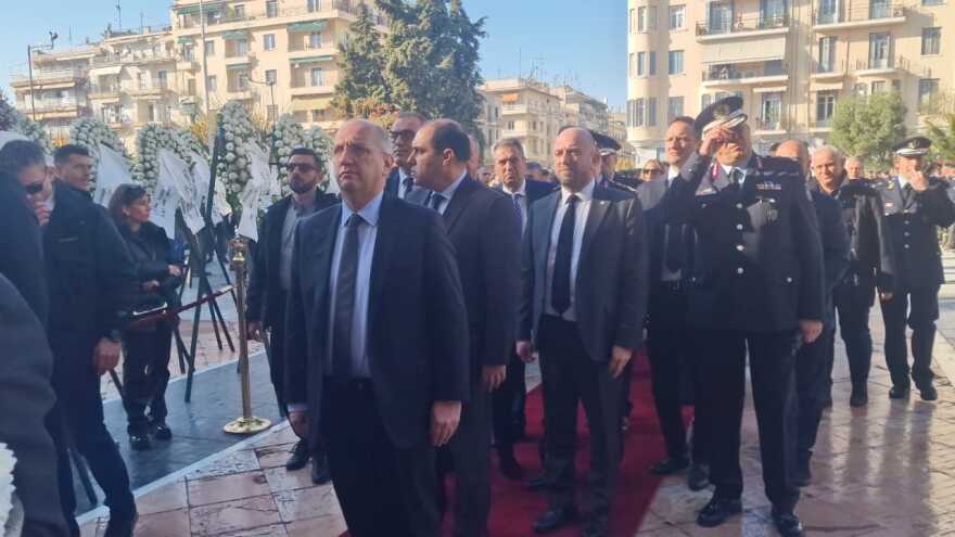 Γιώργος Λυγγερίδης - Θρήνος στην κηδεία του: «Αθάνατος» φώναξαν στην ταφή του (Βίντεο και φωτογραφίες)