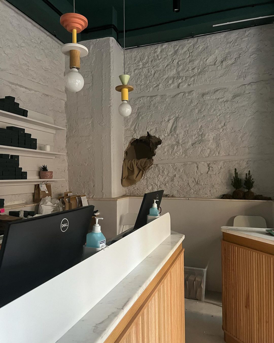 Ριφιφί στο κοσμηματοπωλείο «Πριγκιπώ» - Μέσα σε 6 λεπτά άρπαξαν κοσμήματα αξίας €200.000 - Βίντεο και φωτογραφίες