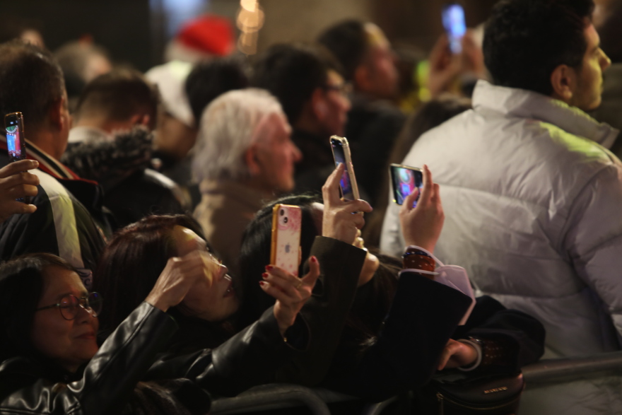 Πρωτοχρονιά: Η Ελλάδα υποδέχτηκε το 2024, καλή χρονιά σε όλους με γιορτές και πυροτεχνήματα