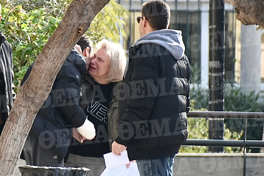 Έγκλημα στο Περιστέρι: Τι είπε στον ανακριτή ο 35χρονος πατροκτόνος - «Ήθελα να σώσω τη μητέρα μου»