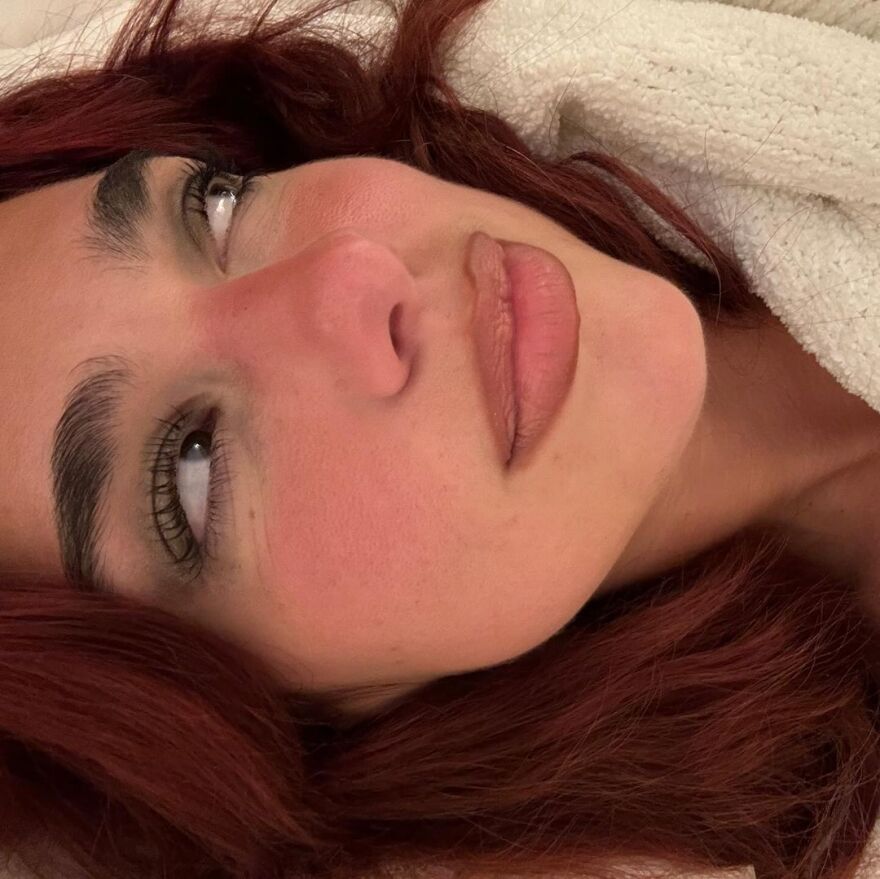 Ντούα Λίπα: Δείχνει στο κοινό της τι κάνει μετά από 5 κοκτέιλ