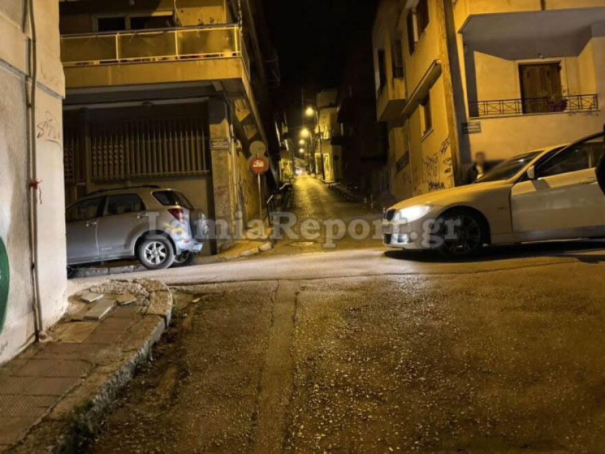 Λαμία: Παραβίασε το STOP στην κατηφόρα κι έγινε καραμπόλα - Φωτογραφίες