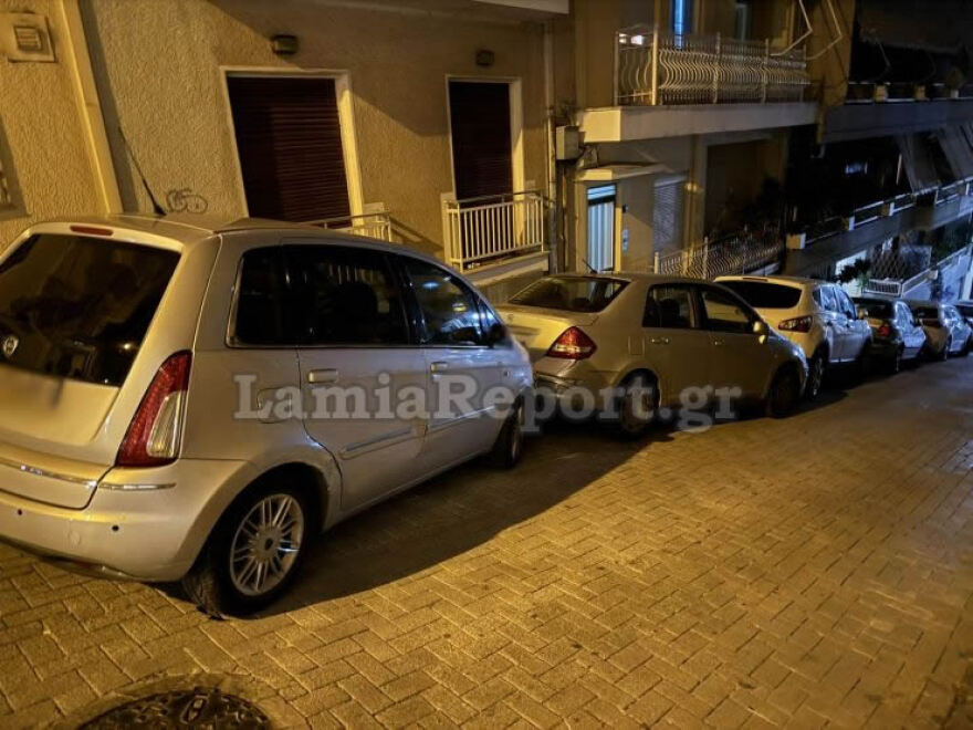 Λαμία: Παραβίασε το STOP στην κατηφόρα κι έγινε καραμπόλα - Φωτογραφίες