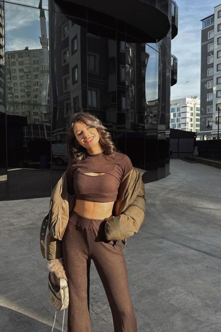 Τάσος Μπακασέτας: Η εντυπωσιακή σύντροφός του με την οποία άλλαξε τον χρόνο στην Τουρκία - Φωτογραφίες 