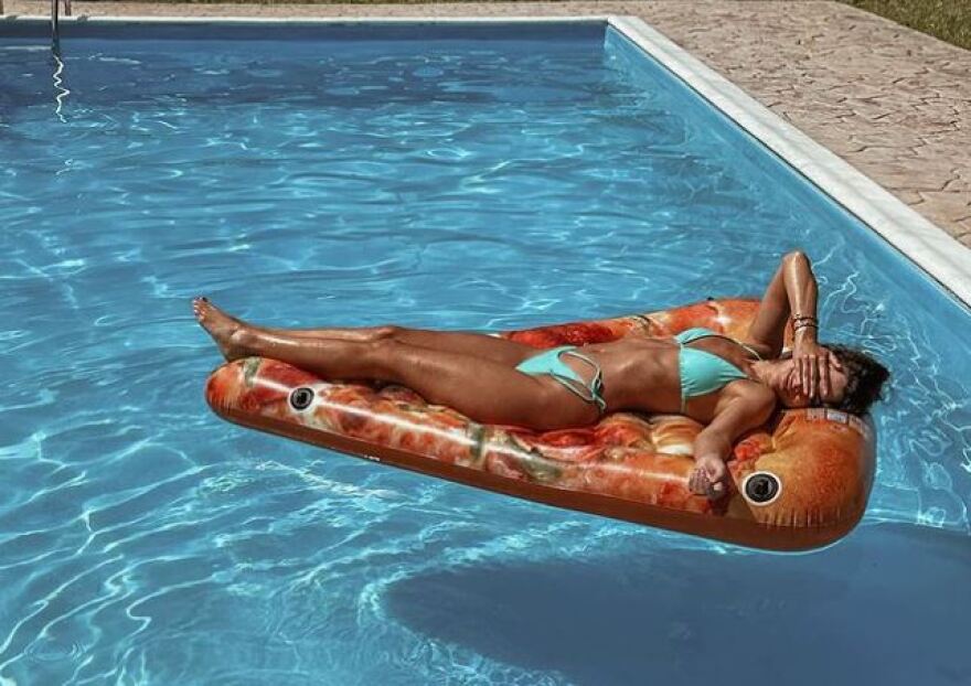 Τάσος Μπακασέτας: Η εντυπωσιακή σύντροφός του με την οποία άλλαξε τον χρόνο στην Τουρκία - Φωτογραφίες 