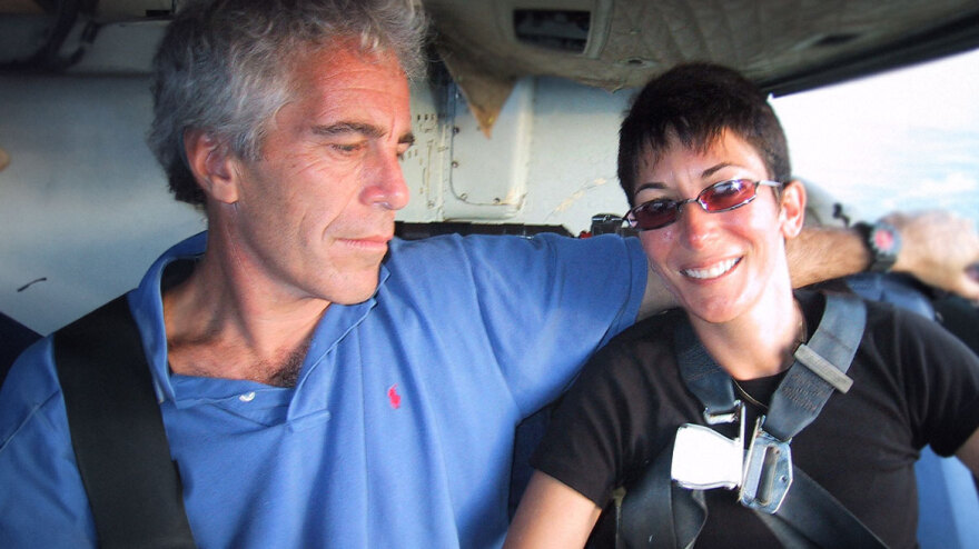 Το «πλυντήριο» της Γκισλέιν Μάξγουελ - Όλοι ήταν «κύριοι», από τον Τραμπ και τον Επστάιν ως τον πρίγκιπα Άντριου
