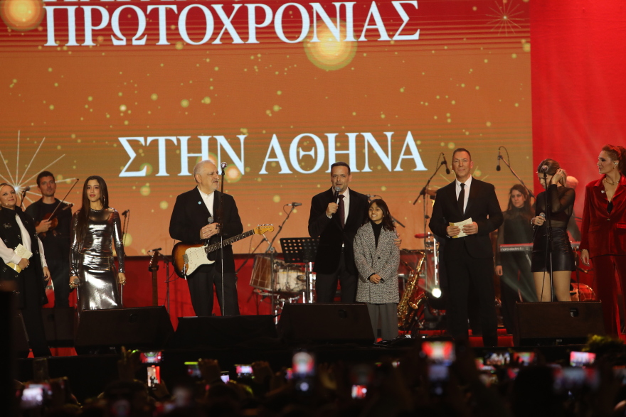 Νάσος Γαλακτερός: Η πρώτη του αντίδραση μετά τον σάλο με την εμφάνιση της κόρης του στο πλευρό του Χάρη Δούκα