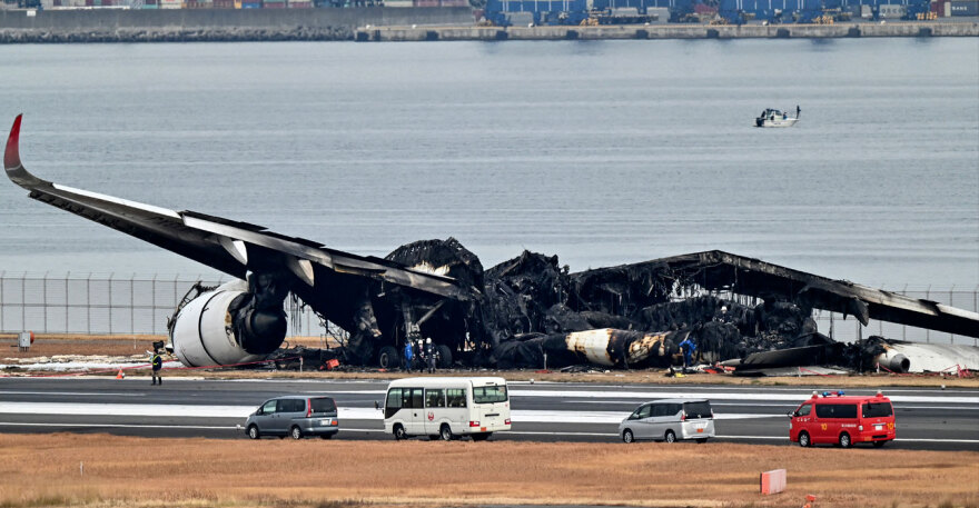 Ιαπωνία: Ό,τι απέμεινε από τα αεροσκάφη που τυλίχθηκαν στις φλόγες - Δείτε νέες φωτογραφίες