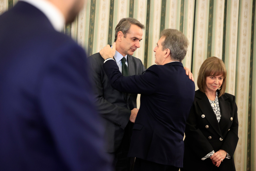 Ορκίστηκαν οι νέοι υπουργοί και υφυπουργοί - Δείτε βίντεο