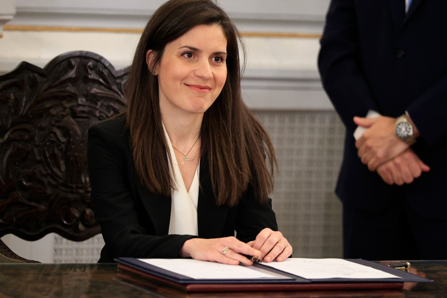 Ορκίστηκαν οι νέοι υπουργοί και υφυπουργοί - Δείτε βίντεο