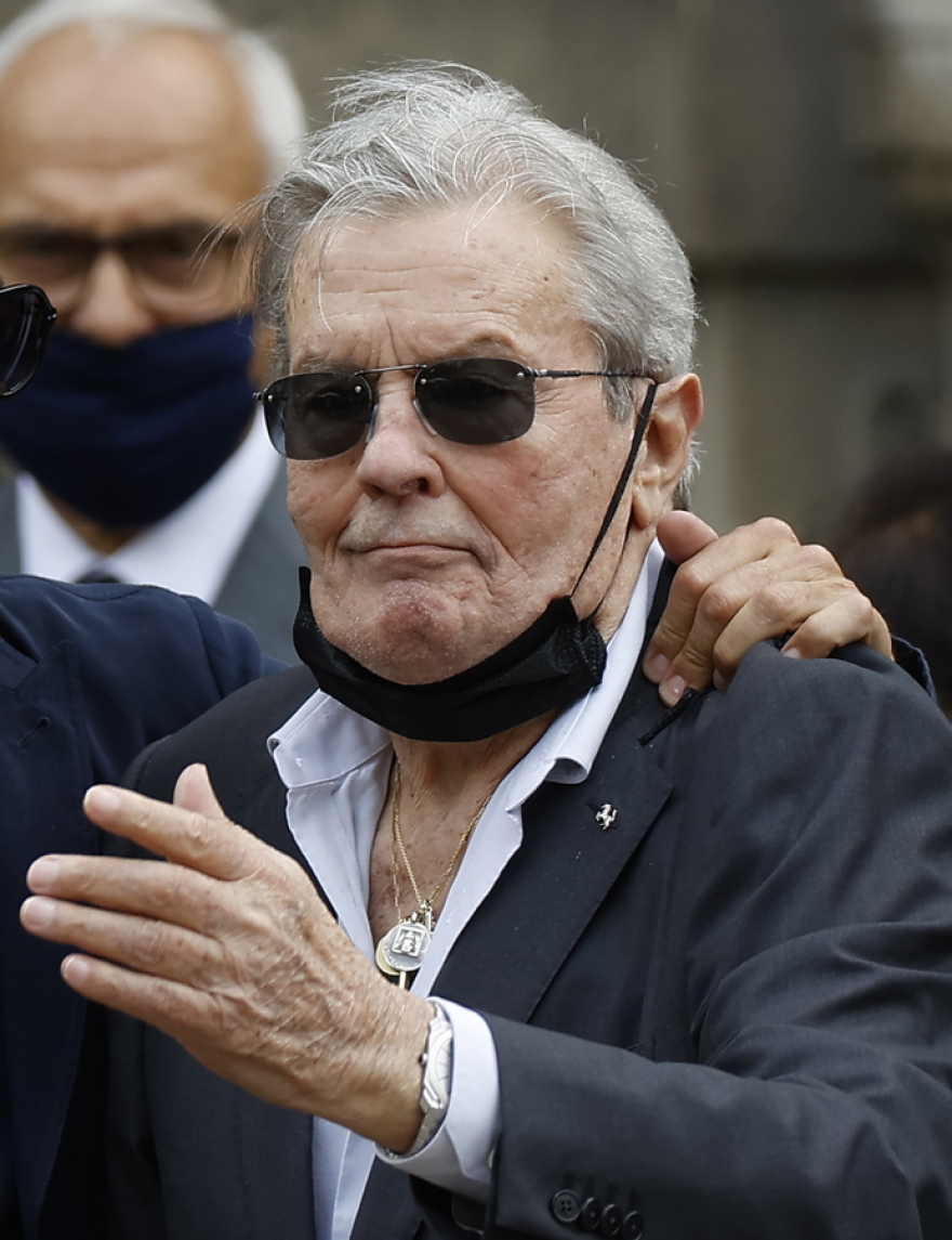 Ο πόλεμος των Ντελόν - «Έχεις ξεμωραθεί» κατηγορεί ο Άντονι τον πατέρα του, Αλέν, που απαντά με μήνυση