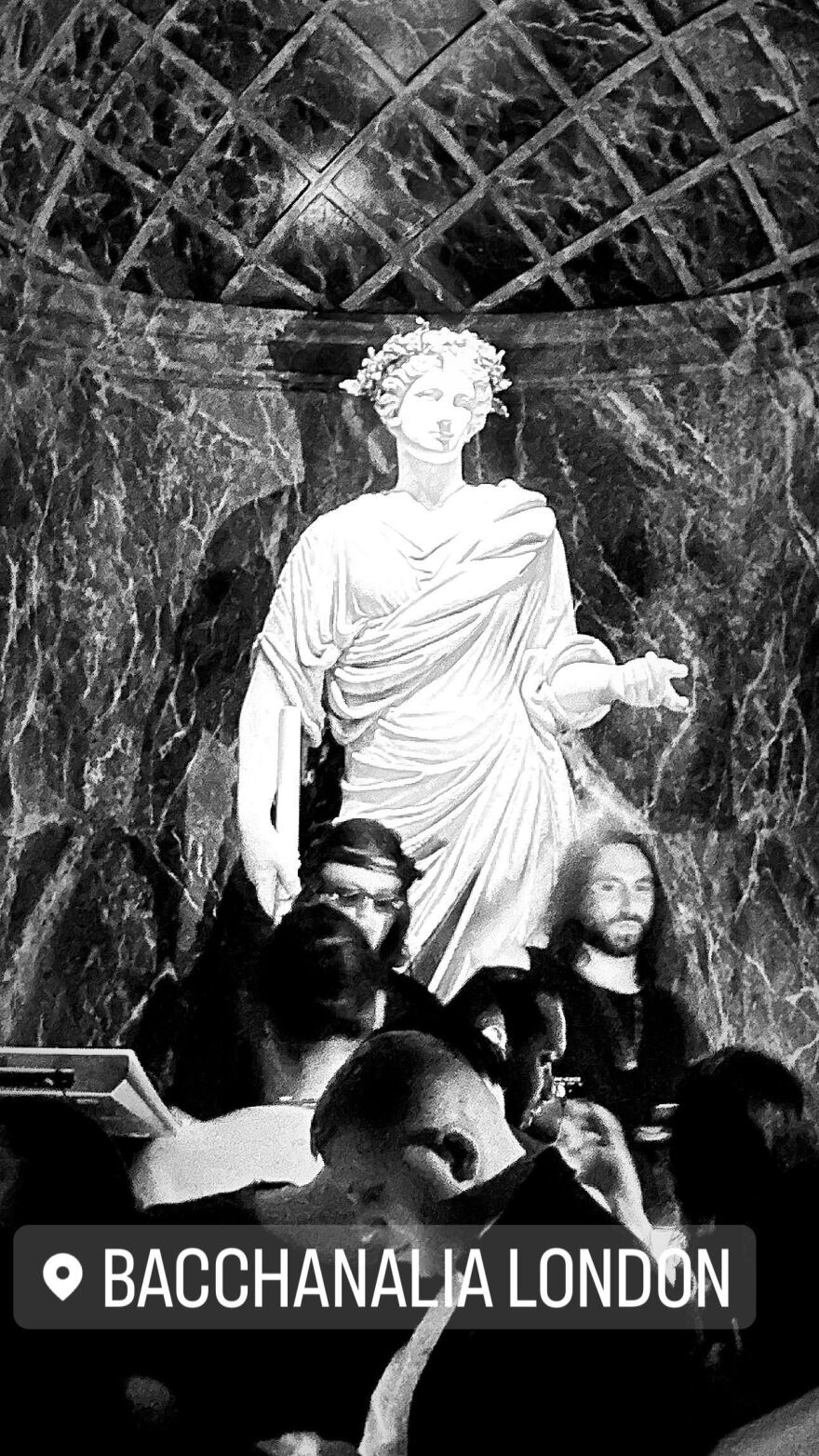 Δέσποινα Βανδή και Βασίλης Μπισμπίκης δείπνησαν στο διάσημο Bacchanalia του Λονδίνου