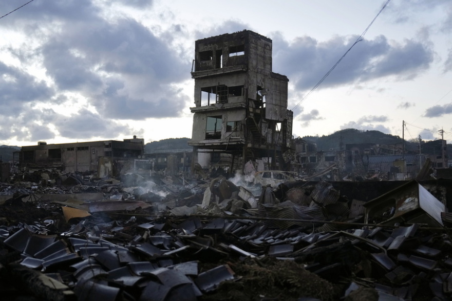 Σεισμός στην Ιαπωνία: Μάχη με το χρόνο για την εύρεση επιζώντων - Τουλάχιστον 84 οι νεκροί