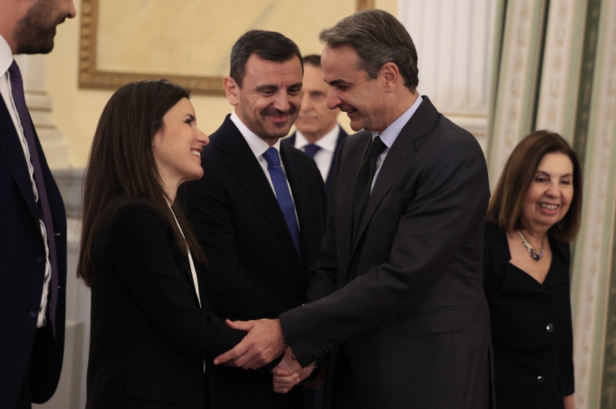 Ορκίστηκαν οι νέοι υπουργοί και υφυπουργοί - Δείτε βίντεο