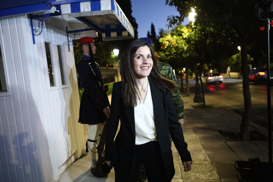 Ορκίστηκαν οι νέοι υπουργοί και υφυπουργοί - Δείτε βίντεο