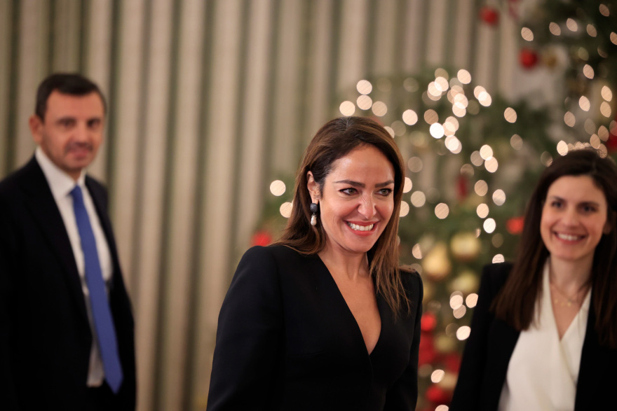 Ορκίστηκαν οι νέοι υπουργοί και υφυπουργοί - Δείτε βίντεο