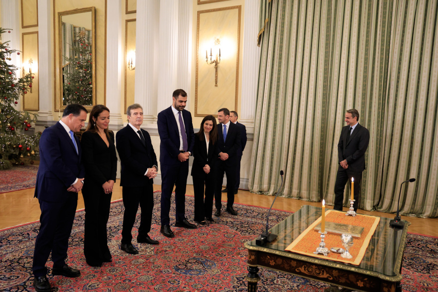 Ορκίστηκαν οι νέοι υπουργοί και υφυπουργοί - Δείτε βίντεο
