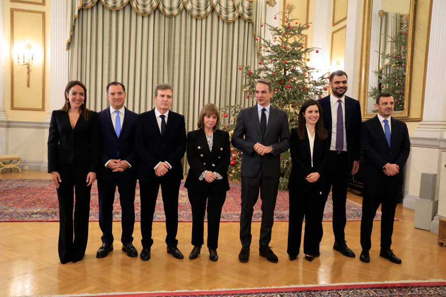 Ορκίστηκαν οι νέοι υπουργοί και υφυπουργοί - Δείτε βίντεο