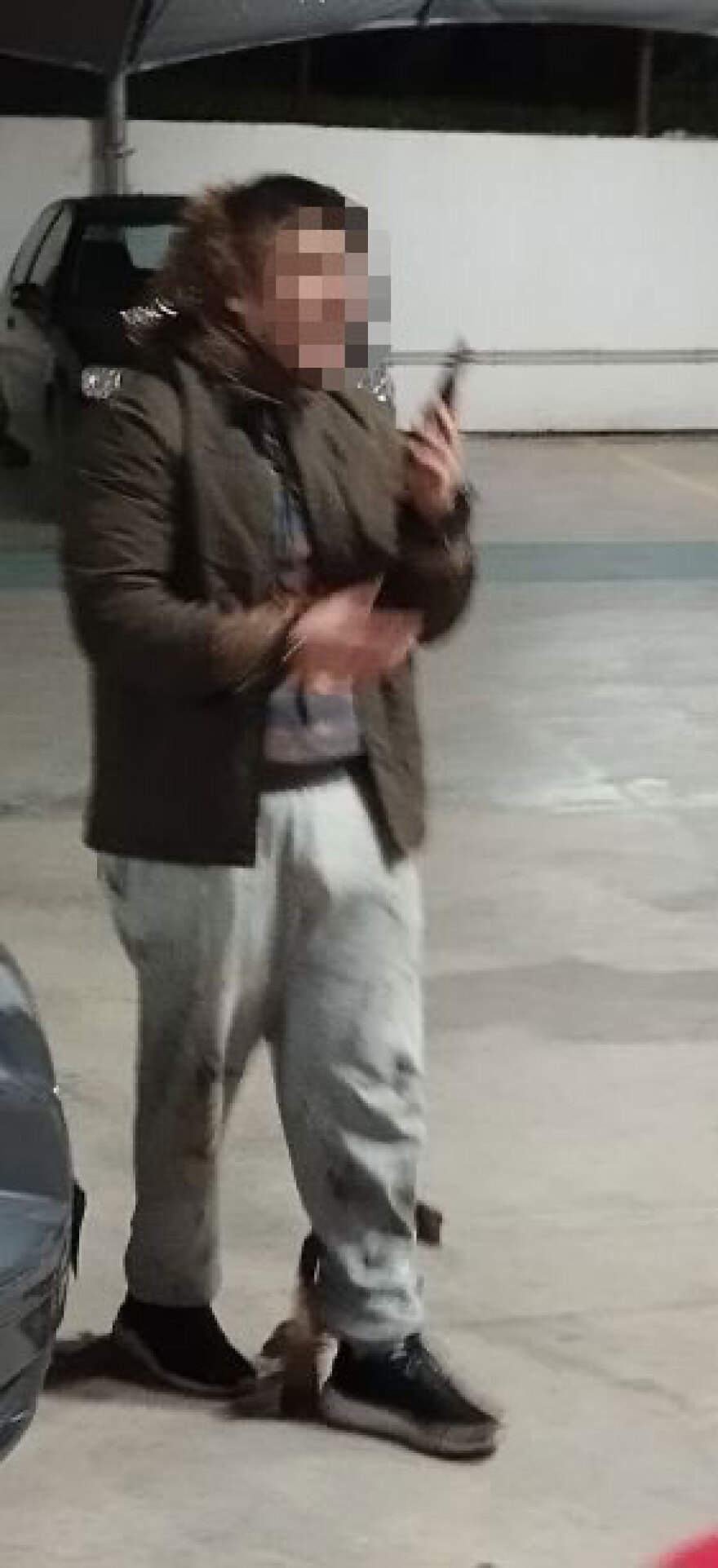 Ανάβυσσος: Καρέ καρέ η στιγμή που ο 29χρονος προγραμματιστής έχει μόλις διαφύγει από τους απαγωγείς του - Φωτογραφίες