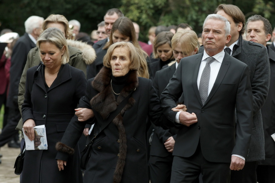 Γερμανία: Κηδεύτηκε ο Βόλφγκανκ Σόιμπλε - Υποβασταζόμενη η σύζυγός του, δείτε φωτογραφίες