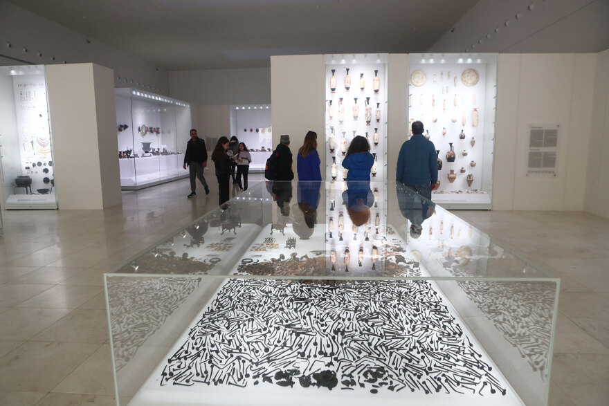 Αιγές - Μητσοτάκης:  Παγκόσμιας σημασίας η αναστήλωση του ανακτόρου στις Αιγές - Δείτε φωτογραφίες