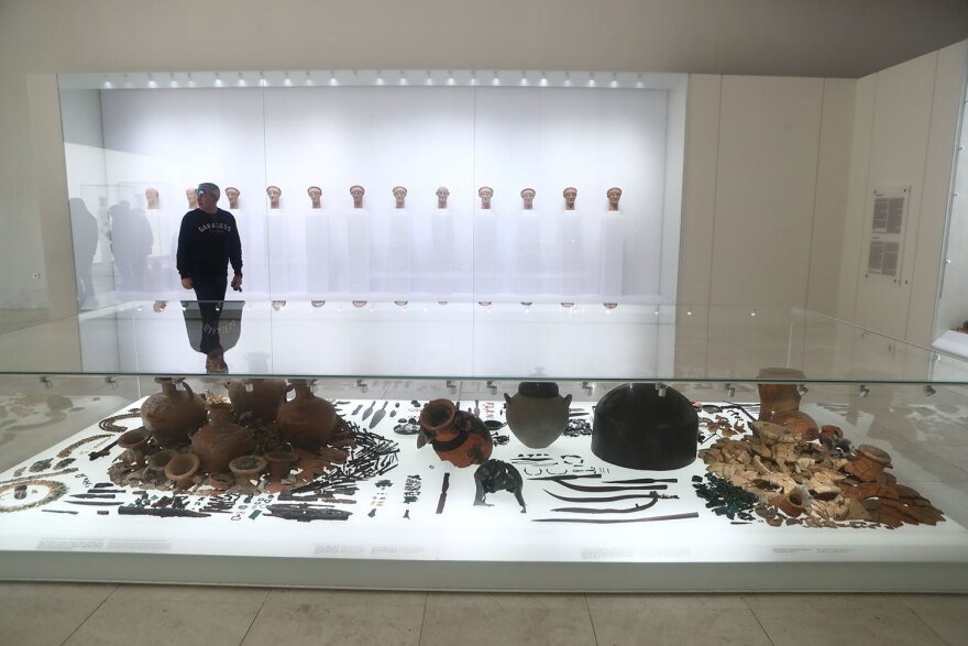 Αιγές - Μητσοτάκης:  Παγκόσμιας σημασίας η αναστήλωση του ανακτόρου στις Αιγές - Δείτε φωτογραφίες