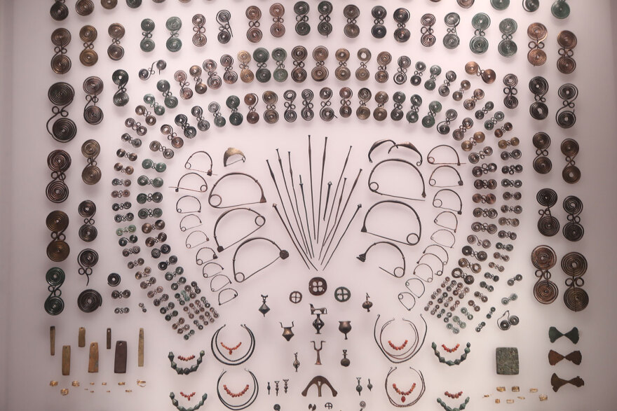 Αιγές - Μητσοτάκης:  Παγκόσμιας σημασίας η αναστήλωση του ανακτόρου στις Αιγές - Δείτε φωτογραφίες