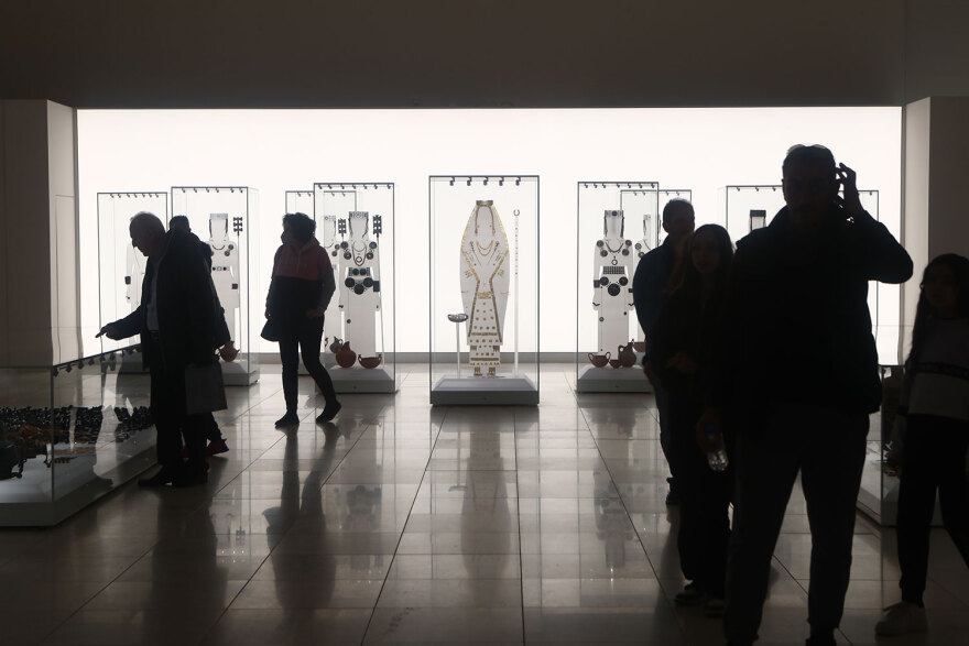 Αιγές - Μητσοτάκης:  Παγκόσμιας σημασίας η αναστήλωση του ανακτόρου στις Αιγές - Δείτε φωτογραφίες