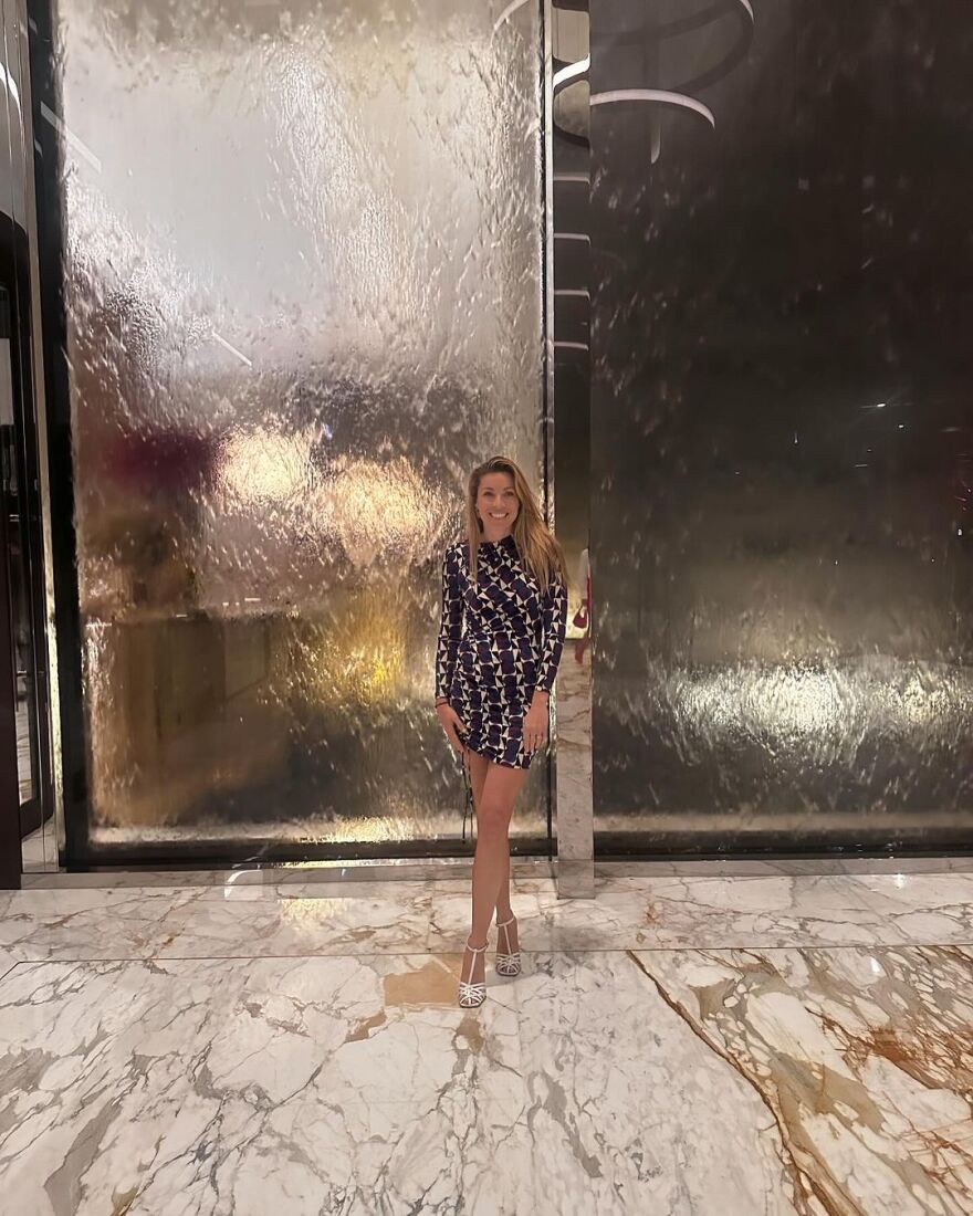 Μαριέττα Χρουσαλά - Λέων Πατίτσας: Φωτογραφίζονται αγκαλιά στη λίμνη Ματζόρε