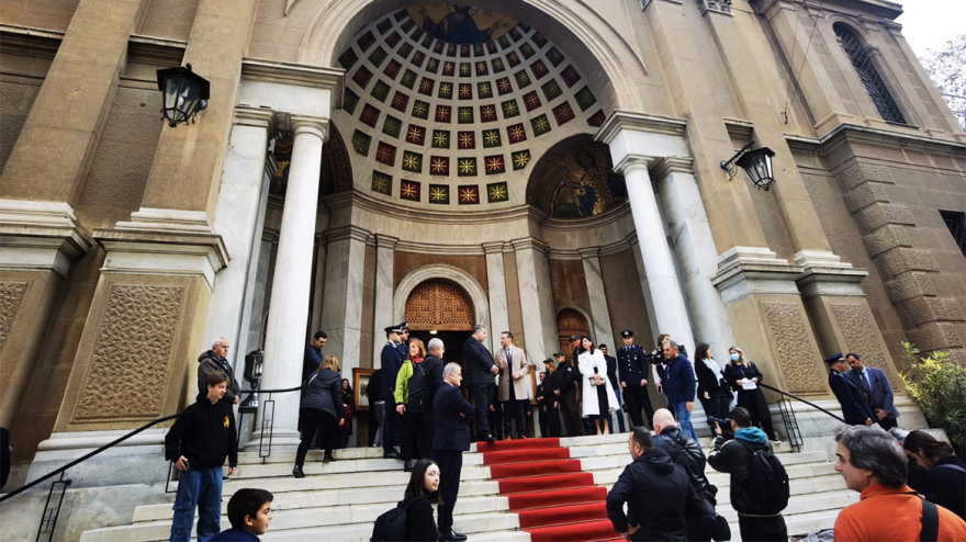 Μαρινάκης και Πιερρακάκης στο Κολωνάκι για καφέ μετά την δοξολογία στον Άγιο Διονύσιο